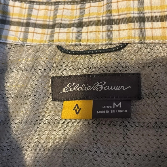 Eddie Bauer men’s plaid short sleeve button down shirt size medium - Picture 7 of 8
